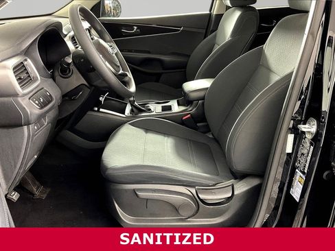 Used 2020 Kia Sorento LX AWD/4WD image 19