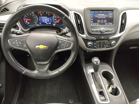 Used 2020 Chevrolet Equinox LT FWD image 22