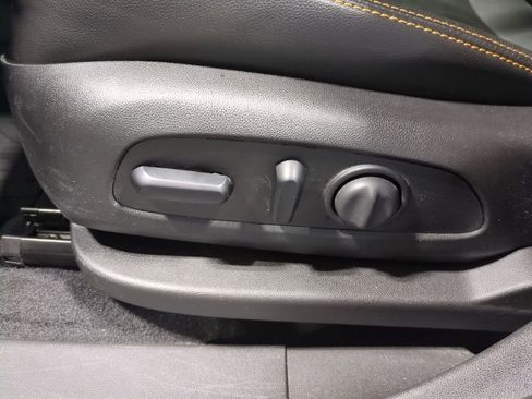 Used 2020 GMC Terrain SLT w/ Preferred Package image 21