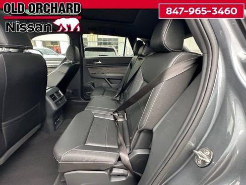 Used 2022 Volkswagen Atlas Cross Sport SE image 13