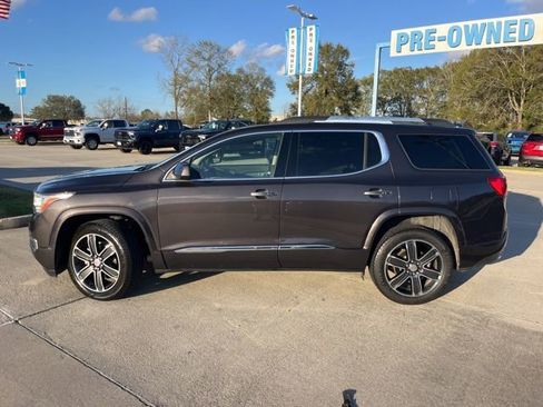 Used 2019 GMC Acadia Denali w/ Technology Package FWD image 3
