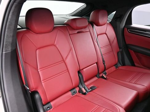 Certified 2023 Porsche Cayenne GTS AWD/4WD image 27