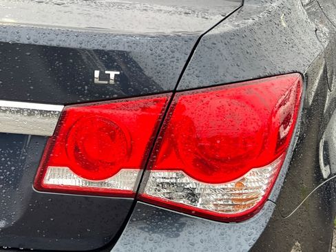 Used 2016 Chevrolet Cruze LT w/ Technology Package image 16