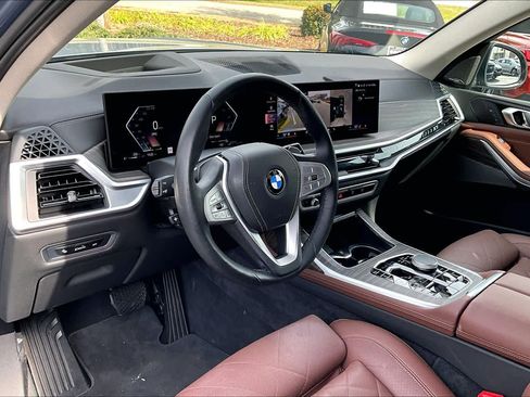 Certified 2024 BMW X7 xDrive40i w/ Premium Package image 18