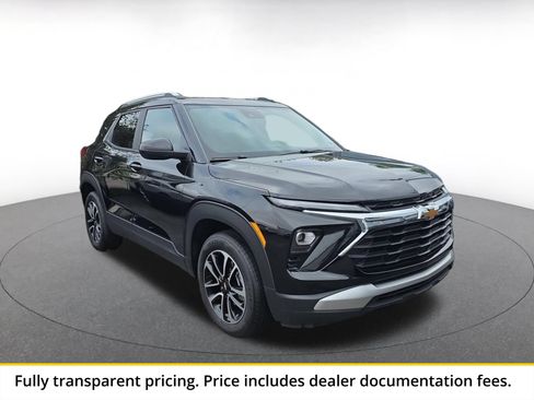 Used 2025 Chevrolet TrailBlazer LT w/ Driver Confidence Package AWD/4WD image 2