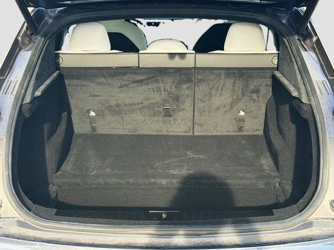 Used 2022 Tesla Model S Plaid image 12