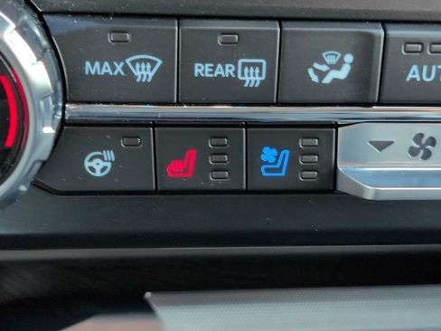 Used 2024 Ford F250 Platinum AWD/4WD image 24