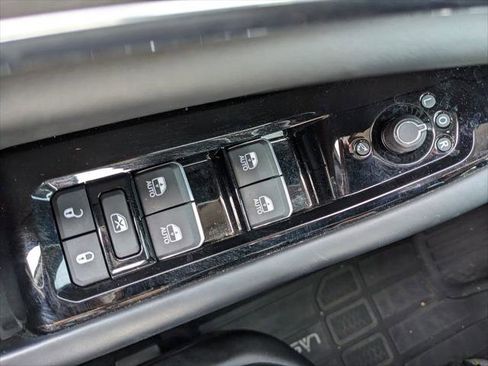 Certified 2025 Jeep Grand Cherokee L Overland AWD/4WD image 65