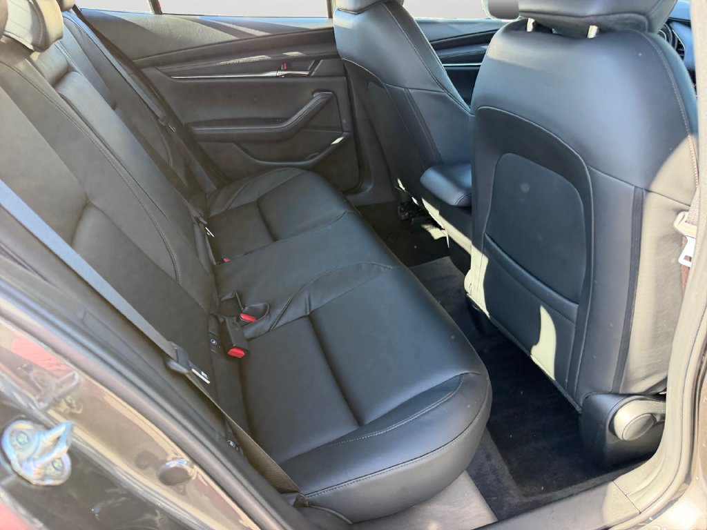 Used 2025 MAZDA MAZDA3 s FWD image 9