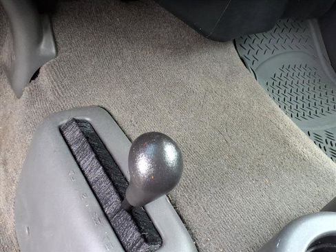 Used 2006 Chevrolet Silverado 1500 LT w/ Light Duty Power Package image 21