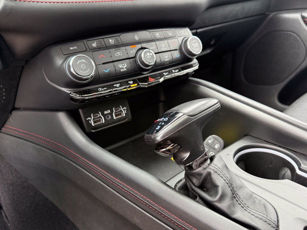 Used 2024 Dodge Durango GT AWD/4WD image 21