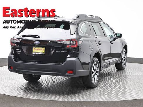 Used 2023 Subaru Outback Premium AWD/4WD image 5