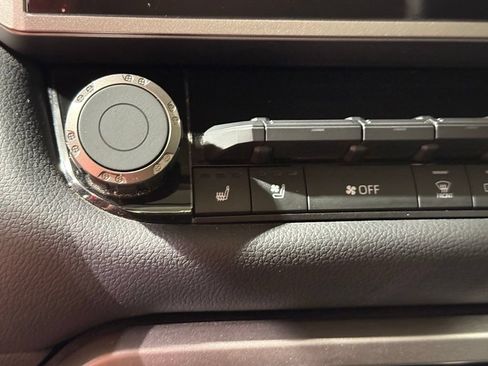 Used 2023 Toyota Tundra Limited w/ TRD Off-Road Package AWD/4WD image 29