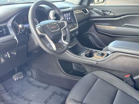Used 2023 GMC Acadia SLE FWD image 13