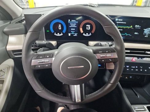 Used 2025 Hyundai Sonata SEL FWD image 10
