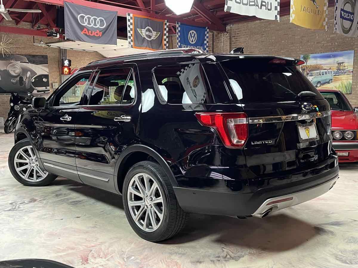 Used 2017 Ford Explorer Limited w/ Equipment Group 303A AWD/4WD image 5