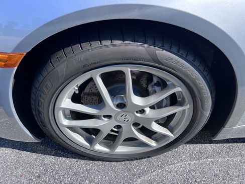 Used 2018 Porsche 718 Cayman RWD image 11
