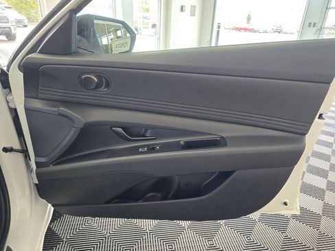 New 2026 Hyundai Elantra SEL Sport Premium FWD image 40
