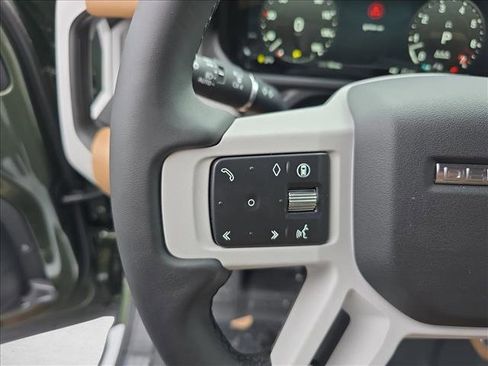 New 2026 Land Rover Defender 110 X-Dynamic SE AWD/4WD image 17