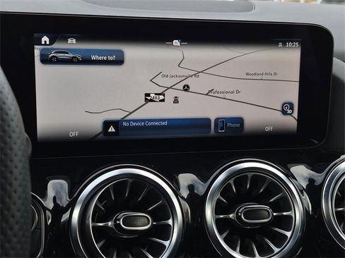 Certified 2025 Mercedes-Benz GLA 250 image 21