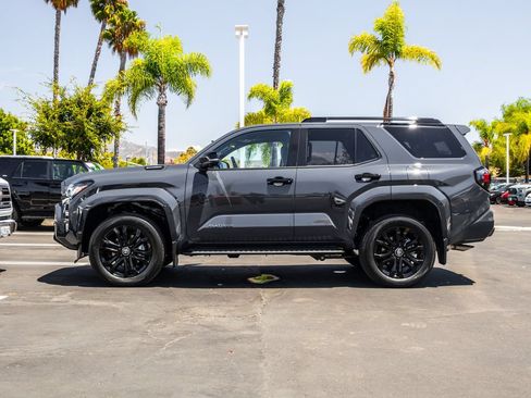 Used 2026 Toyota 4Runner Platinum AWD/4WD image 10
