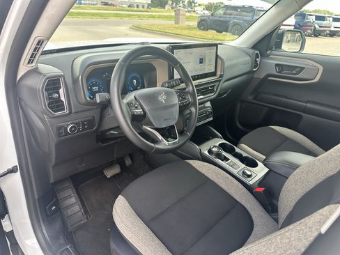 Used 2025 Ford Bronco Sport Big Bend w/ Convenience Package AWD/4WD image 2