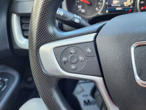 Used 2023 GMC Terrain SLE w/ Driver Convenience Package image 35