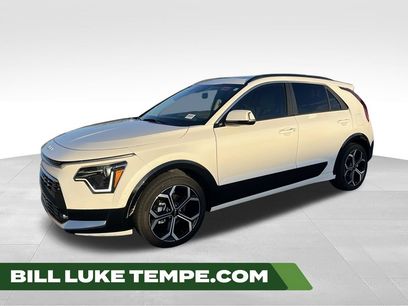 Used 2024 Kia Niro EX Touring