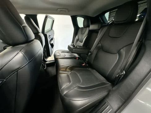 Used 2021 Jeep Cherokee Latitude Lux AWD/4WD image 19