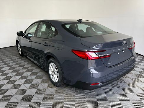 Used 2025 Toyota Camry LE image 7