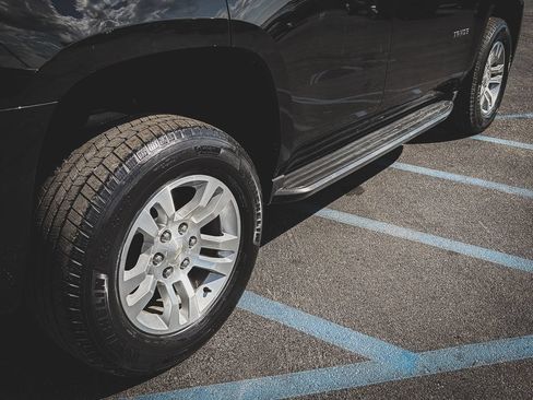 Used 2019 Chevrolet Tahoe LT AWD/4WD image 28