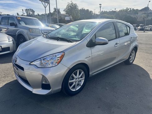 Used 2013 Toyota Prius C Four image 3