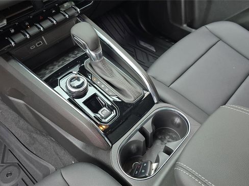 Used 2025 GMC Canyon Elevation w/ Convenience Package image 24