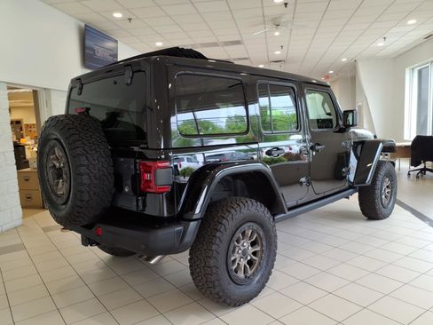 Used 2023 Jeep Wrangler Unlimited Rubicon 392 w/ Trailer Tow Package AWD/4WD image 6