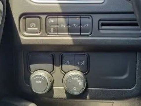 Used 2022 Chevrolet Tahoe LT image 22