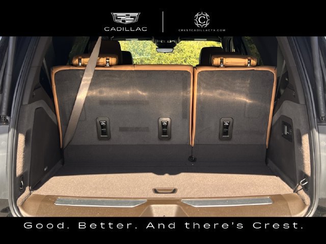 Used 2025 Cadillac Escalade Premium Luxury AWD/4WD image 29
