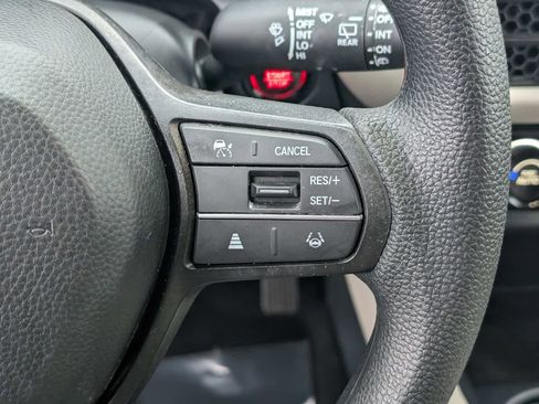 Certified 2025 Honda HR-V LX image 18