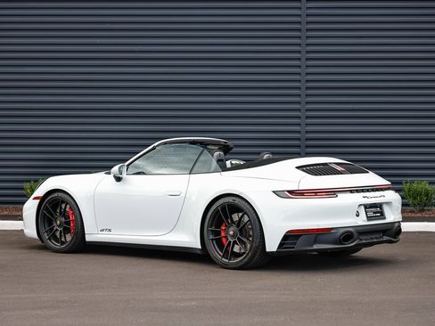 Certified 2023 Porsche 911 Carrera GTS image 3
