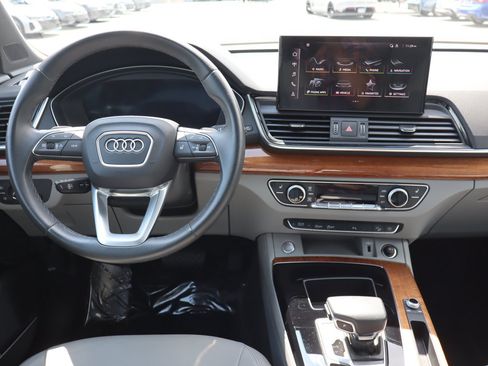 Used 2023 Audi Q5 2.0T Premium Plus w/ Premium Plus Package AWD/4WD image 19