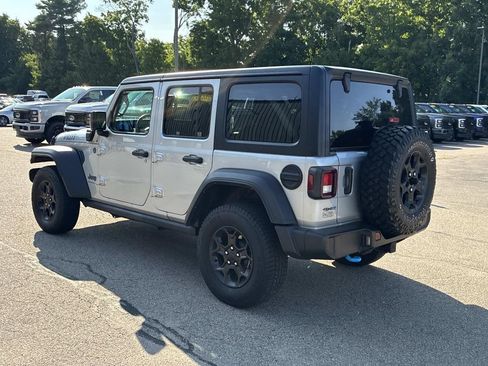 Used 2023 Jeep Wrangler Unlimited AWD/4WD image 5