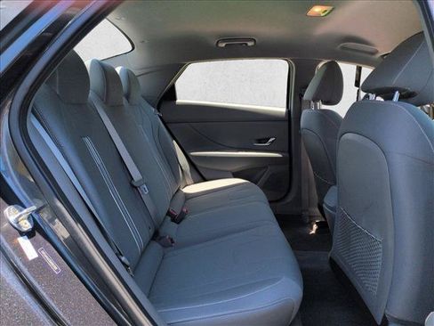Used 2021 Hyundai Elantra SEL FWD image 22