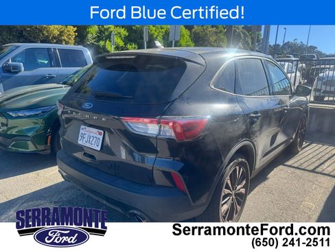 Certified 2022 Ford Escape SE w/ SE Sport Appearance Package image 6
