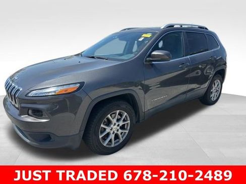 Used 2017 Jeep Cherokee Latitude w/ Comfort/Convenience Group image 1