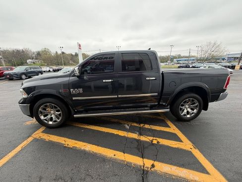 Used 2019 RAM 1500 Laramie AWD/4WD image 8