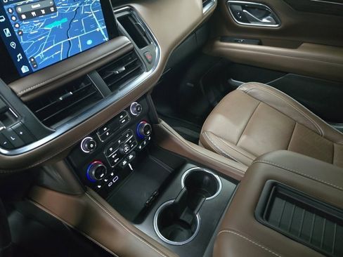 Used 2024 Chevrolet Tahoe High Country image 25