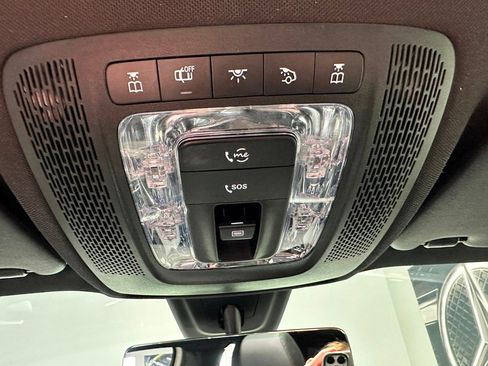 Used 2022 Mercedes-Benz GLB 250 4MATIC image 21