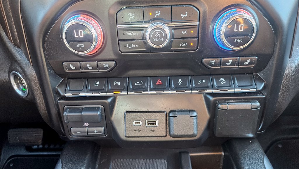 Used 2023 GMC Sierra 2500 AT4 w/ AT4 Premium Plus Package AWD/4WD image 35