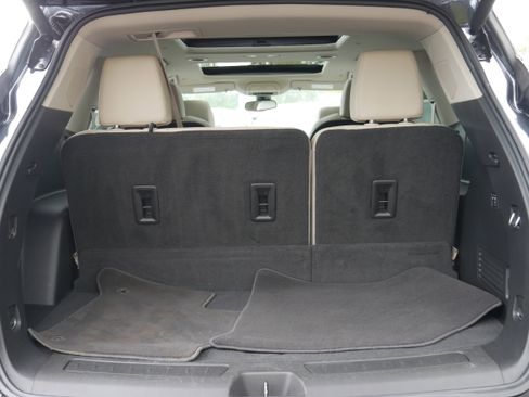 Certified 2021 Buick Enclave Premium w/ Sun and Sites Package image 6