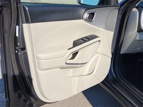 New 2025 Kia Soul LX w/ LX Technology Package image 10