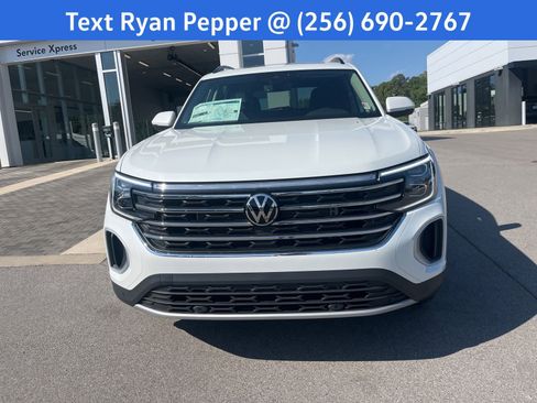 New 2026 Volkswagen Atlas SE FWD image 2